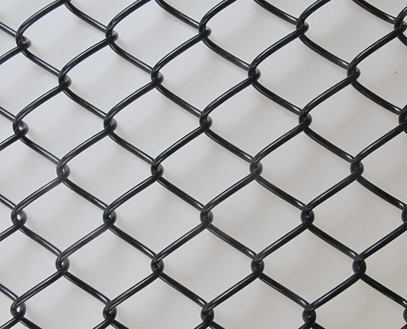 MAISHI black PVC-coated chain link mesh close-up